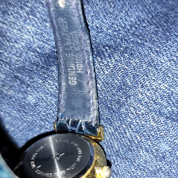 Vintage Gloria Vanderbilt watch - Picture 5 of 7